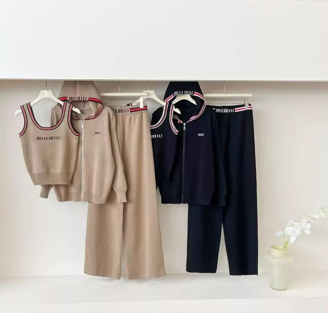 three piece knit set