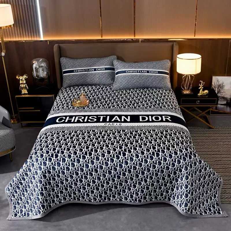 Three piece bedding