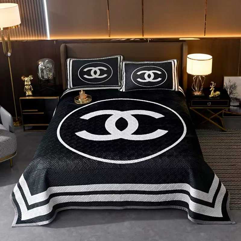 Three piece bedding