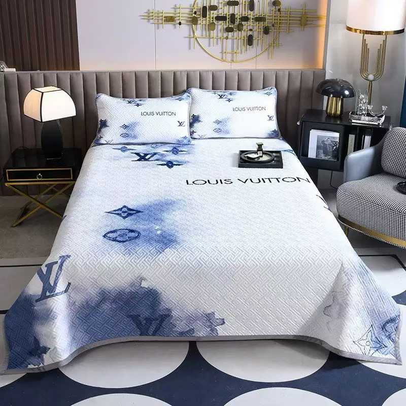 Three piece bedding