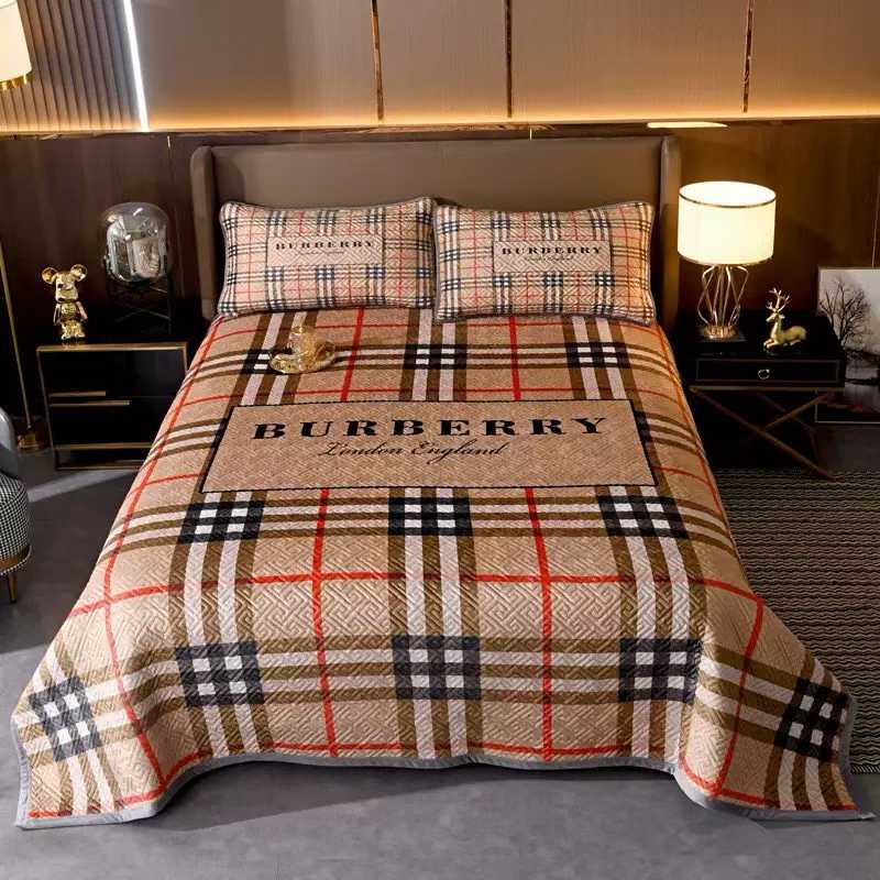 Three piece bedding